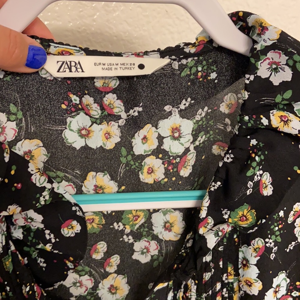 Zara blouse - Picture 3 of 3